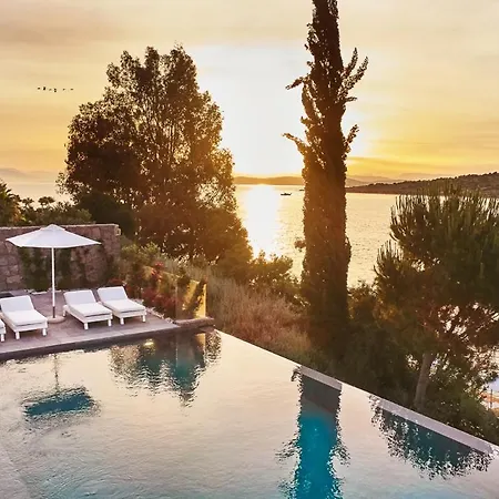 Gebze Sleeps 24 With Pool And Air Con * Türkbükü
